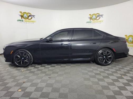 2023 BMW 760 760i xDrive