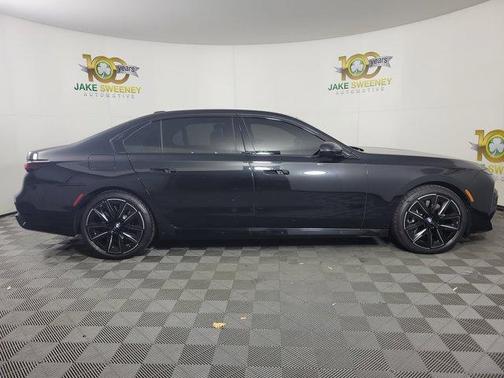 2023 BMW 760 760i xDrive
