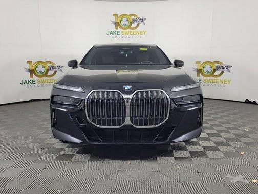 2023 BMW 760 760i xDrive