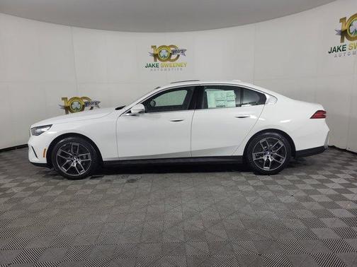 2026 BMW 530 i xDrive