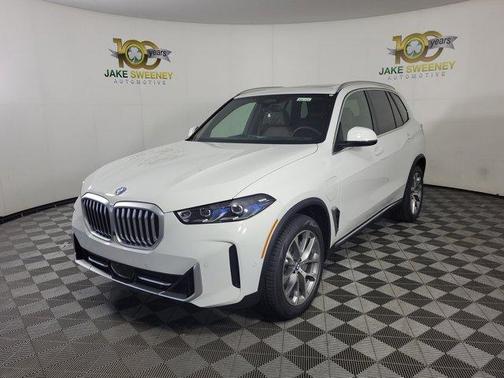 Alpine White 2026 BMW X5 PHEV xDrive50e