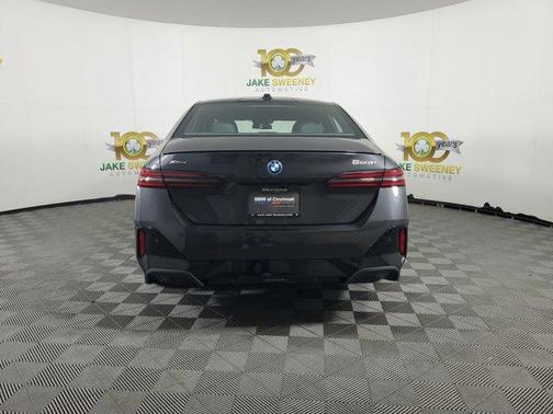 2026 BMW 550e xDrive