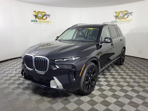 Black Sapphire Metallic 2024 BMW X7 xDrive40i