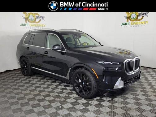 Black Sapphire Metallic 2024 BMW X7 xDrive40i