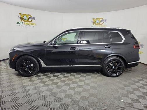 Black Sapphire Metallic 2024 BMW X7 xDrive40i