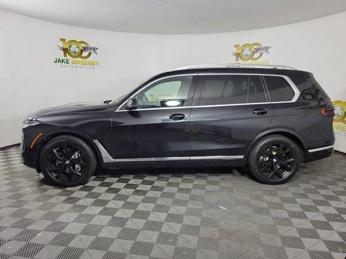 Black Sapphire Metallic 2024 BMW X7 xDrive40i