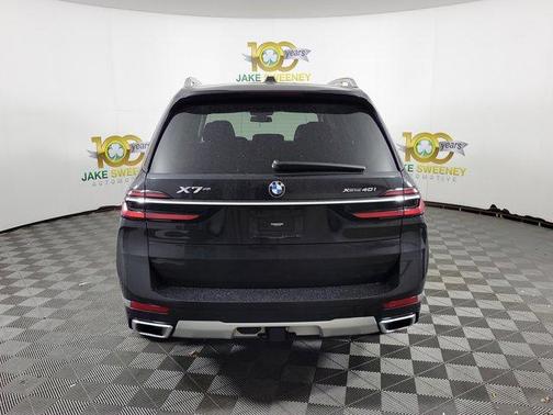 Black Sapphire Metallic 2024 BMW X7 xDrive40i