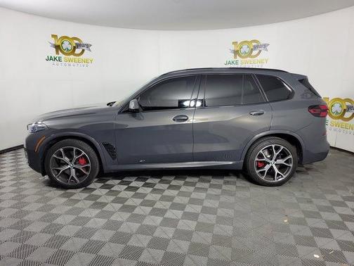 Gray Metallic 2025 BMW X5 xDrive40i