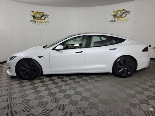 Pearl White Multi 2022 Tesla Model S Base
