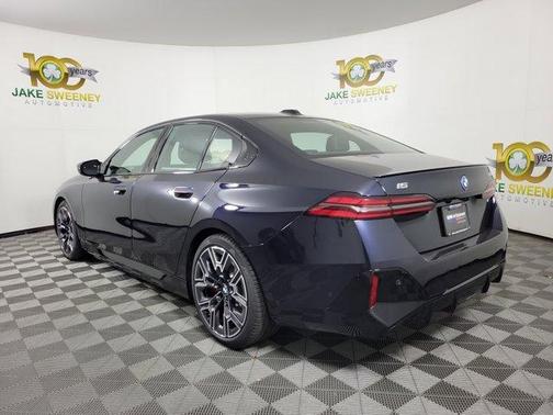 2025 BMW i5 M60