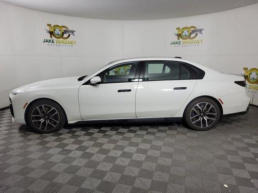 Alpine White 2023 BMW 760 760i xDrive
