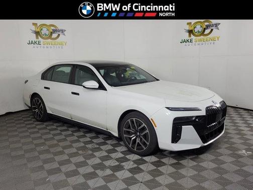 Alpine White 2023 BMW 760 760i xDrive