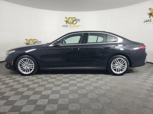 2024 BMW 530 i xDrive
