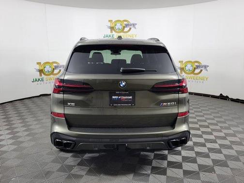 Manhattan Green Metallic 2026 BMW X5 M60i