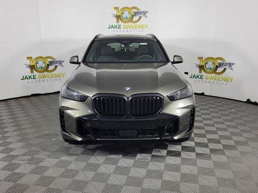 Manhattan Green Metallic 2026 BMW X5 xDrive40i