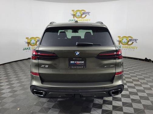 Manhattan Green Metallic 2026 BMW X5 xDrive40i