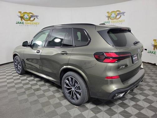 Manhattan Green Metallic 2026 BMW X5 xDrive40i