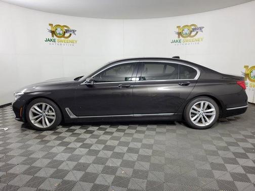 2016 BMW 750 i xDrive
