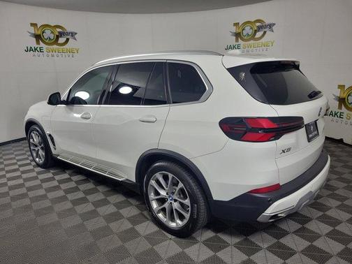 Alpine White 2024 BMW X5 PHEV xDrive50e