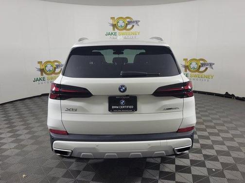 Alpine White 2024 BMW X5 PHEV xDrive50e