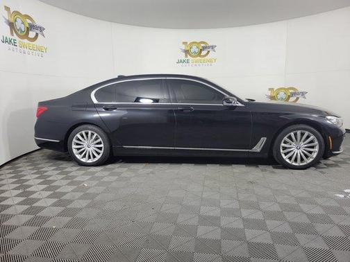 2019 BMW 740 i xDrive