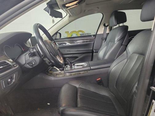 2019 BMW 740 i xDrive