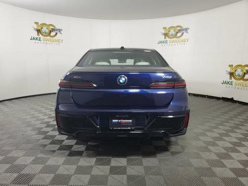 2026 BMW 740 i xDrive