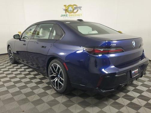 2026 BMW 740 i xDrive