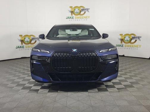 2026 BMW 740 i xDrive