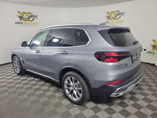 Gray Metallic 2026 BMW X5 xDrive40i