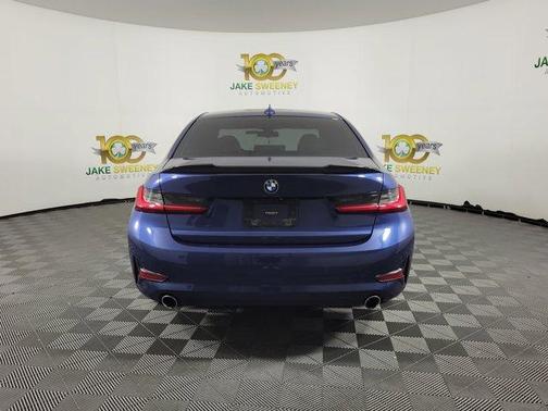 2021 BMW 330 i xDrive
