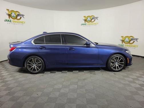 2021 BMW 330 i xDrive