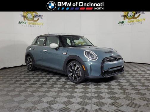 2023 MINI Hardtop Cooper S Classic