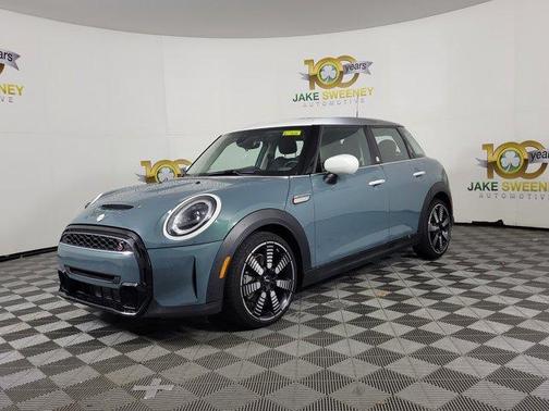 2023 MINI Hardtop Cooper S Classic
