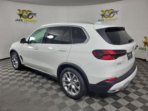 Alpine White 2026 BMW X5 xDrive40i