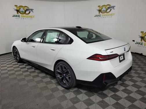 Alpine White 2026 BMW 550e xDrive