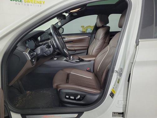 Mineral White Metallic 2018 BMW 540 i xDrive