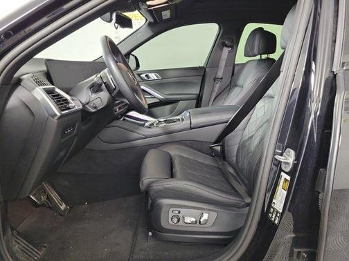 2025 BMW X6 xDrive40i