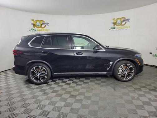 Black Sapphire Metallic 2025 BMW X5 PHEV xDrive50e