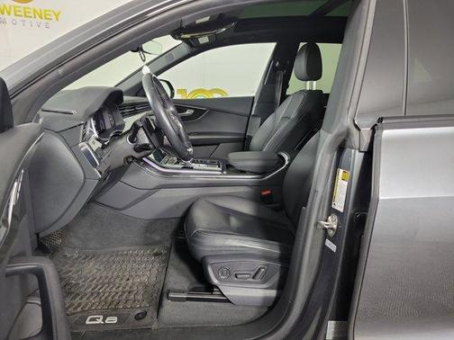 Daytona Gray Pearl Effect 2020 Audi Q8 55 Premium Plus