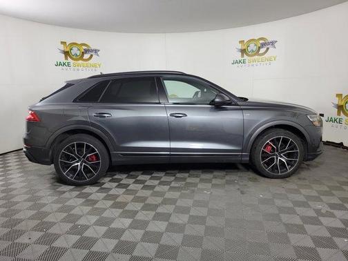 Daytona Gray Pearl Effect 2020 Audi Q8 55 Premium Plus
