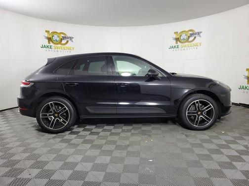 2021 Porsche Macan Base