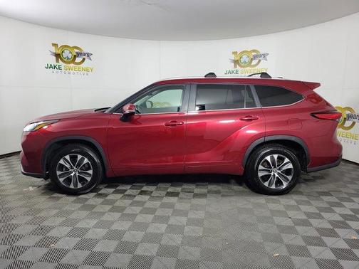 2023 Toyota Highlander Hybrid XLE