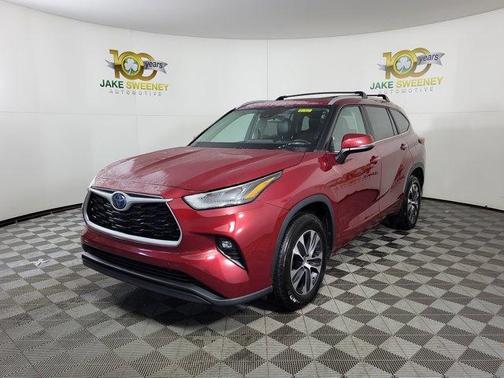2023 Toyota Highlander Hybrid XLE