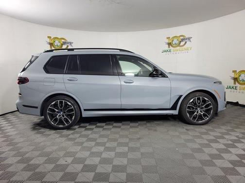 2026 BMW X7 M60i