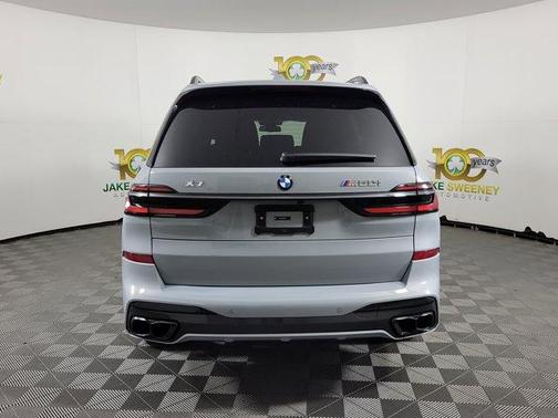 2026 BMW X7 M60i