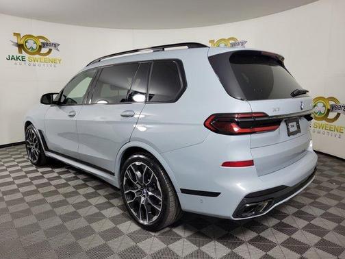 2026 BMW X7 M60i