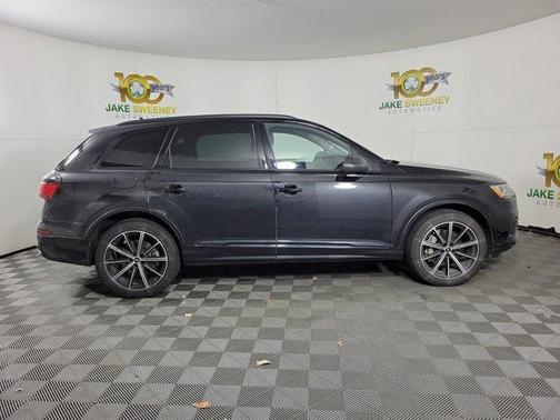 2023 Audi Q7 55 Premium Plus