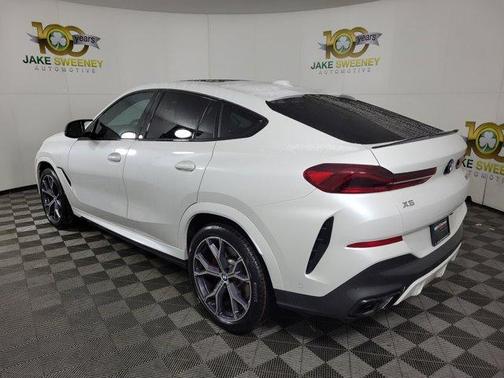 2024 BMW X6 M60i