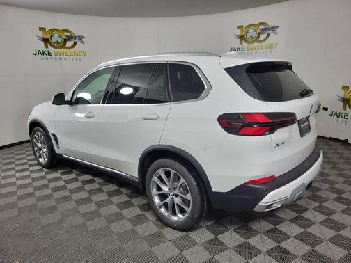 Alpine White 2026 BMW X5 xDrive40i